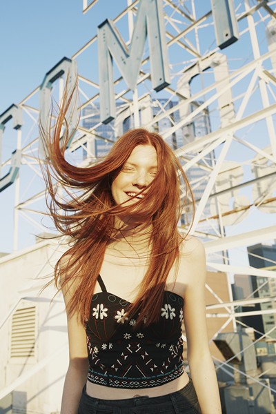 Pull and Bear Influences from the 1990s and Ethnic Atmosphere for Her; Military and desert inspiration for Him